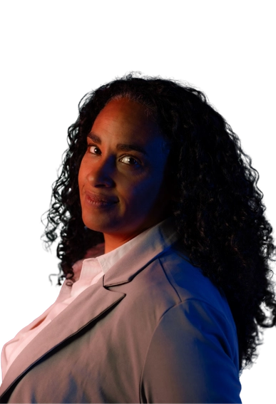 Zijaanzicht van vrouw op kantoor